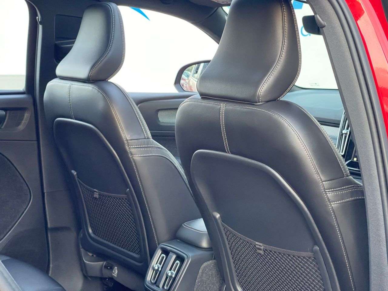 2021 VOLVO XC40 2021 VOLVO XC40