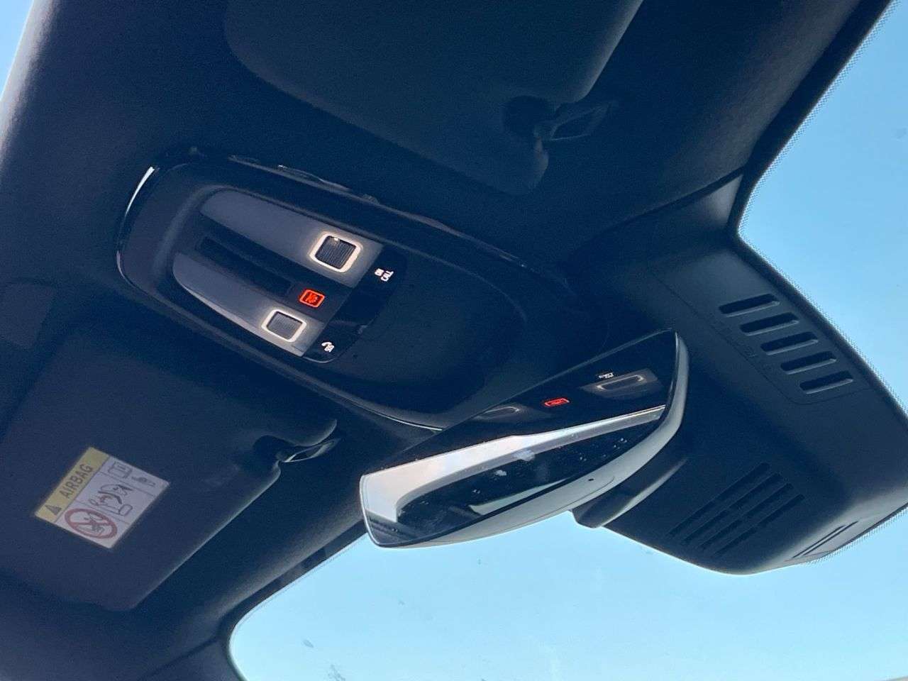 2021 VOLVO XC40 2021 VOLVO XC40