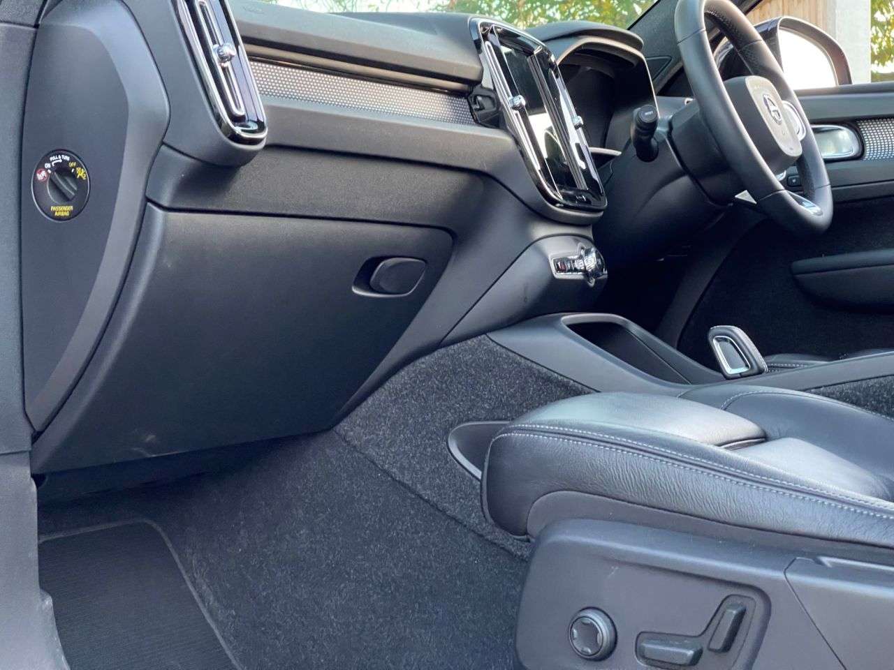 2021 VOLVO XC40 2021 VOLVO XC40