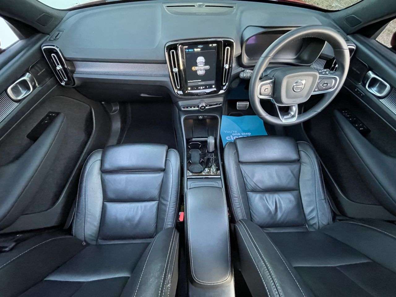 2021 VOLVO XC40 2021 VOLVO XC40