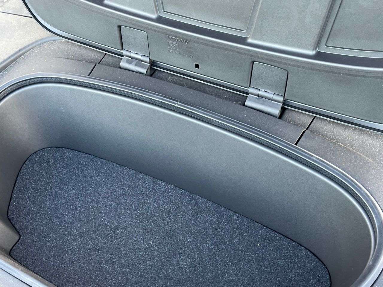 2021 VOLVO XC40 2021 VOLVO XC40