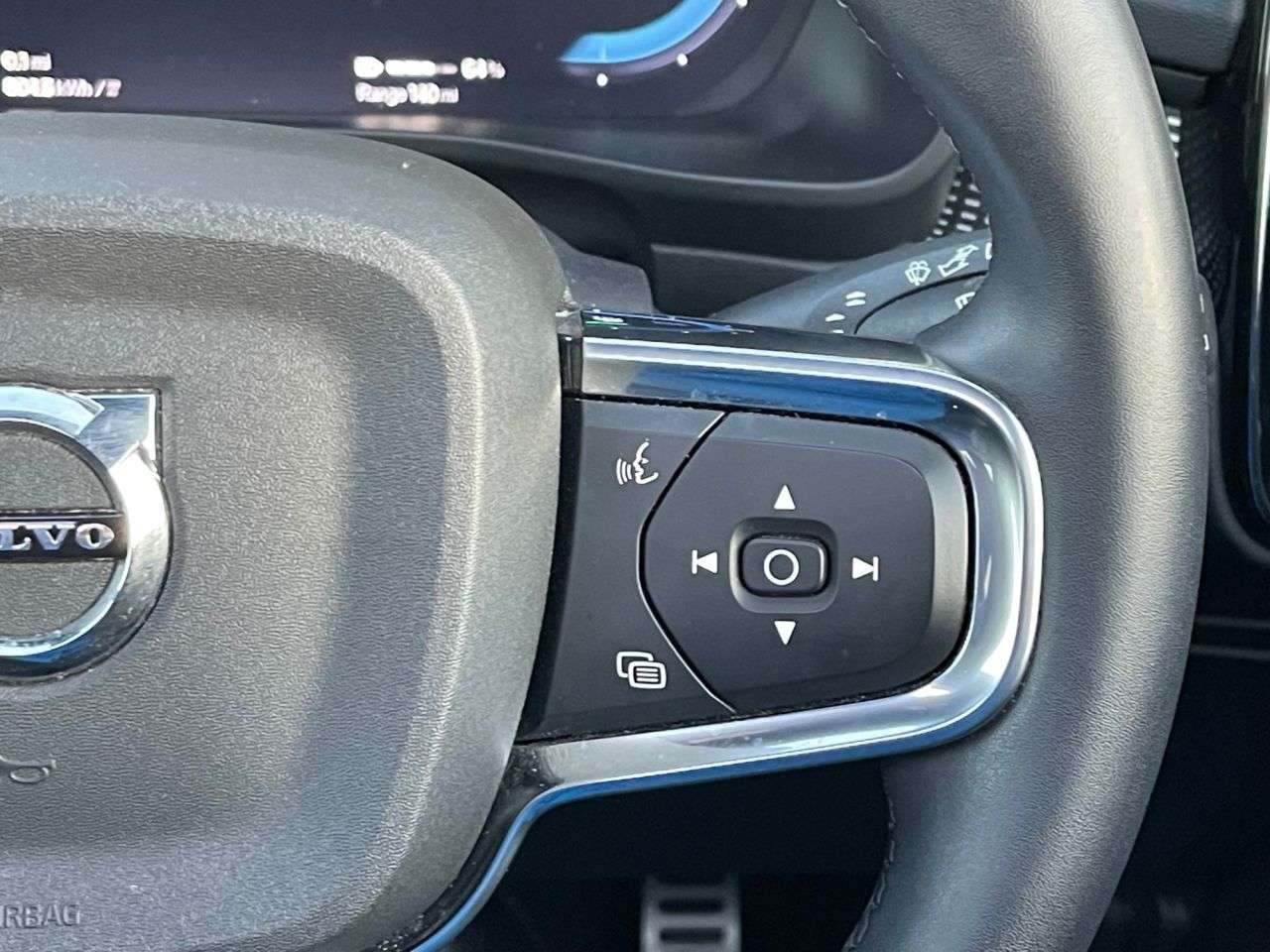 2021 VOLVO XC40 2021 VOLVO XC40