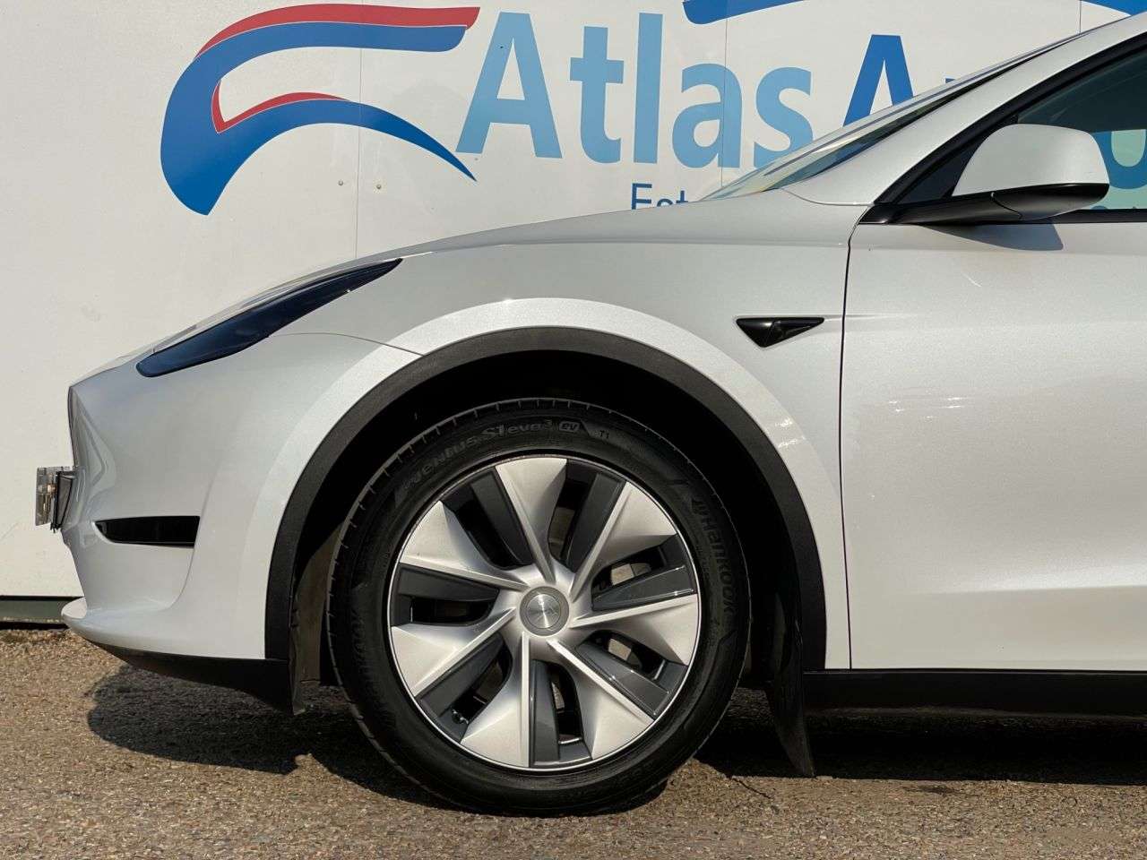 2023 TESLA MODEL Y 2023 TESLA MODEL Y