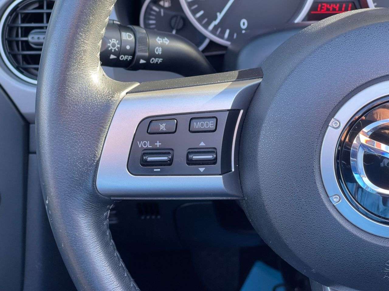 2010 MAZDA MX-5 2010 MAZDA MX-5