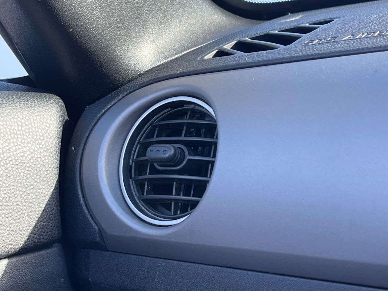 2010 MAZDA MX-5 2010 MAZDA MX-5