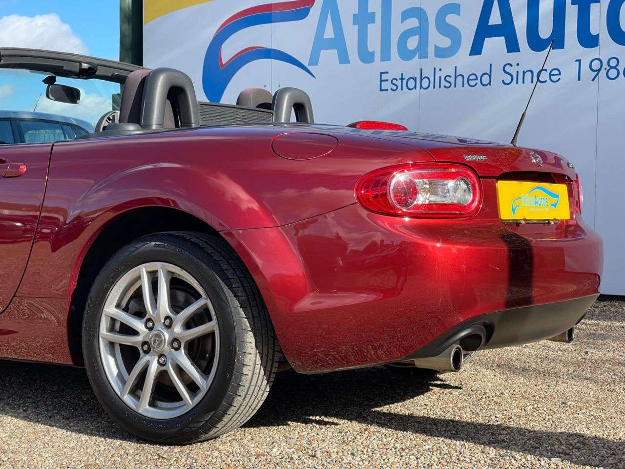 2010 MAZDA MX-5 2010 MAZDA MX-5