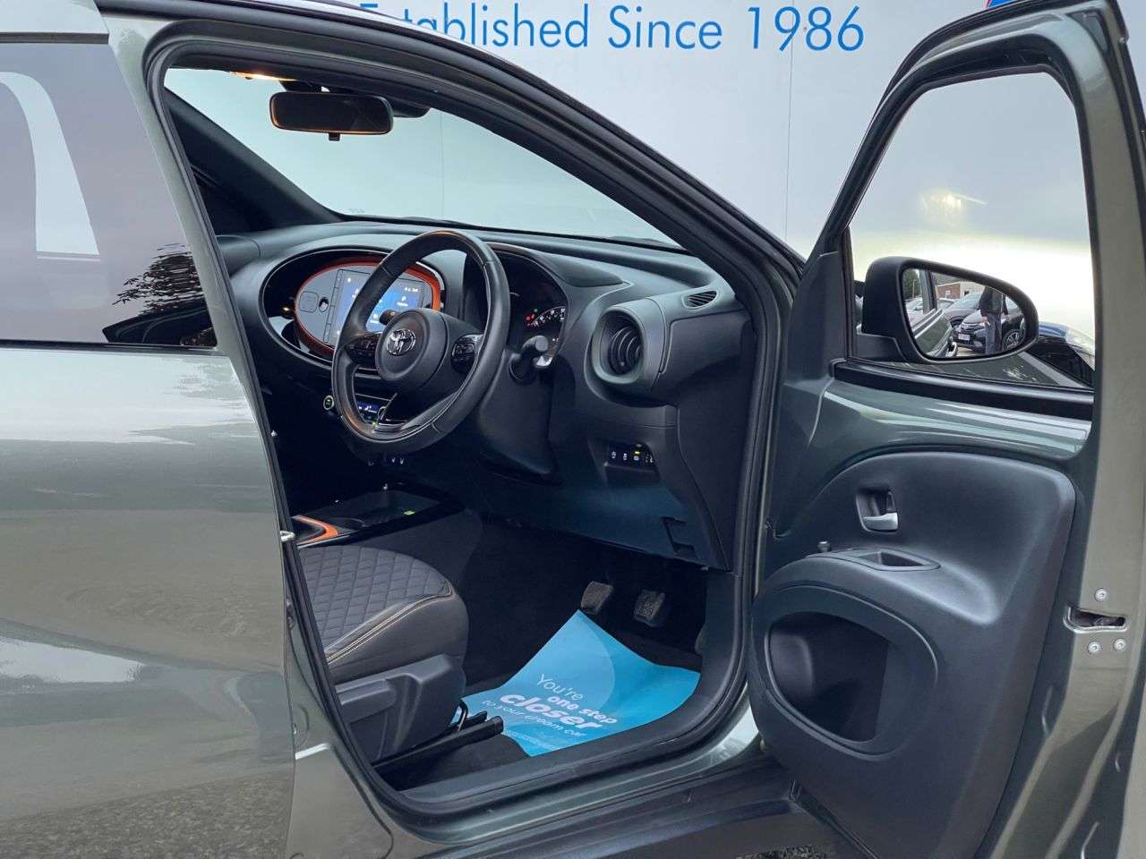 2022 TOYOTA AYGO X 2022 TOYOTA AYGO X