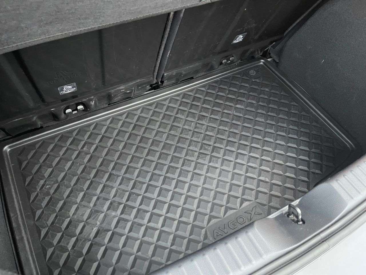 2022 TOYOTA AYGO X 2022 TOYOTA AYGO X