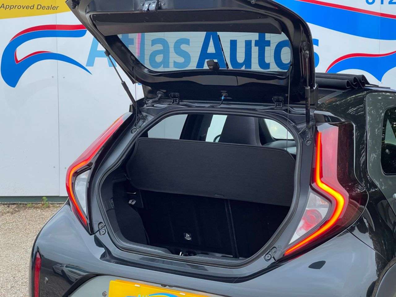 2022 TOYOTA AYGO X 2022 TOYOTA AYGO X