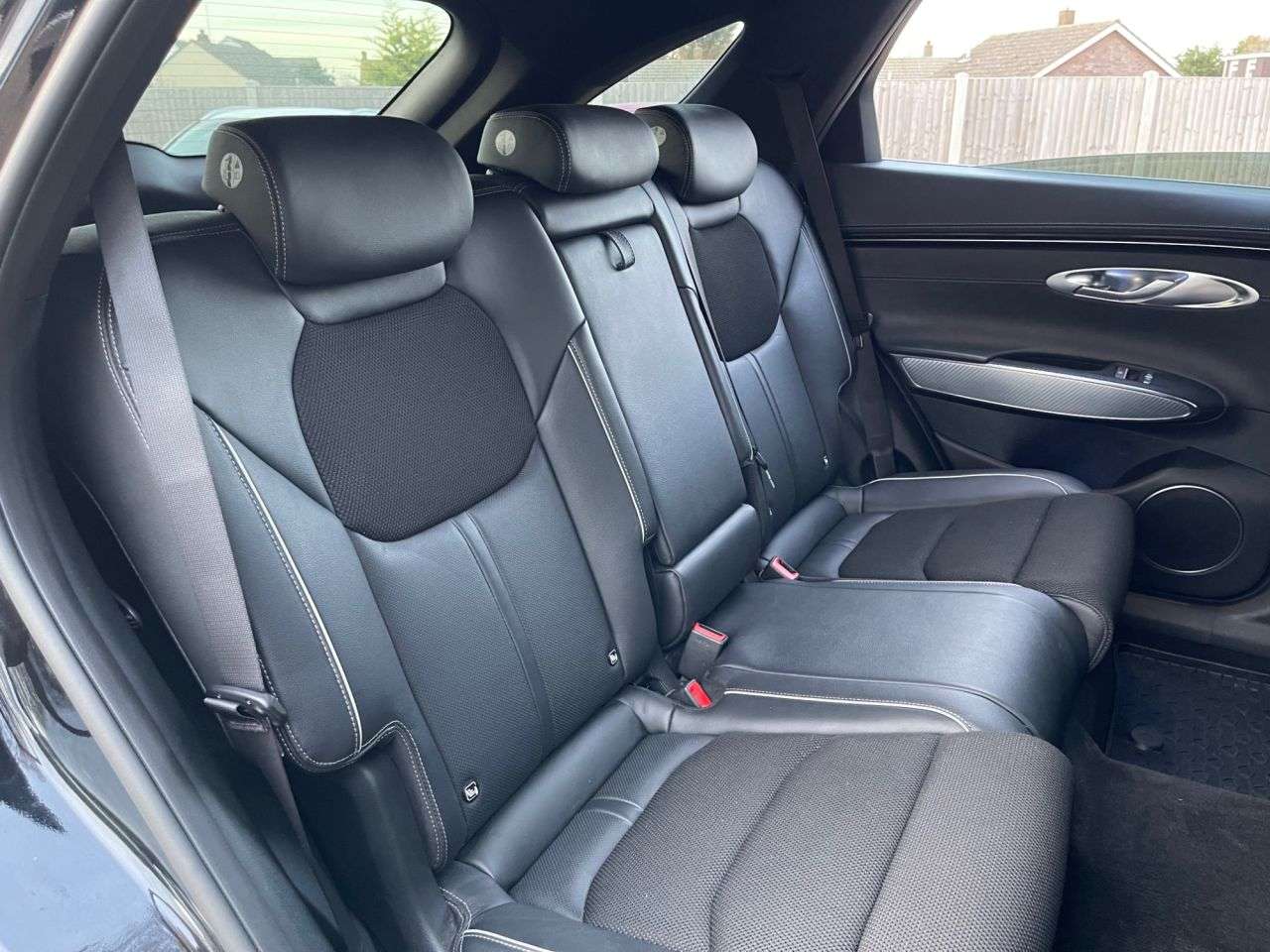 2022 GENESIS GV70 2022 GENESIS GV70