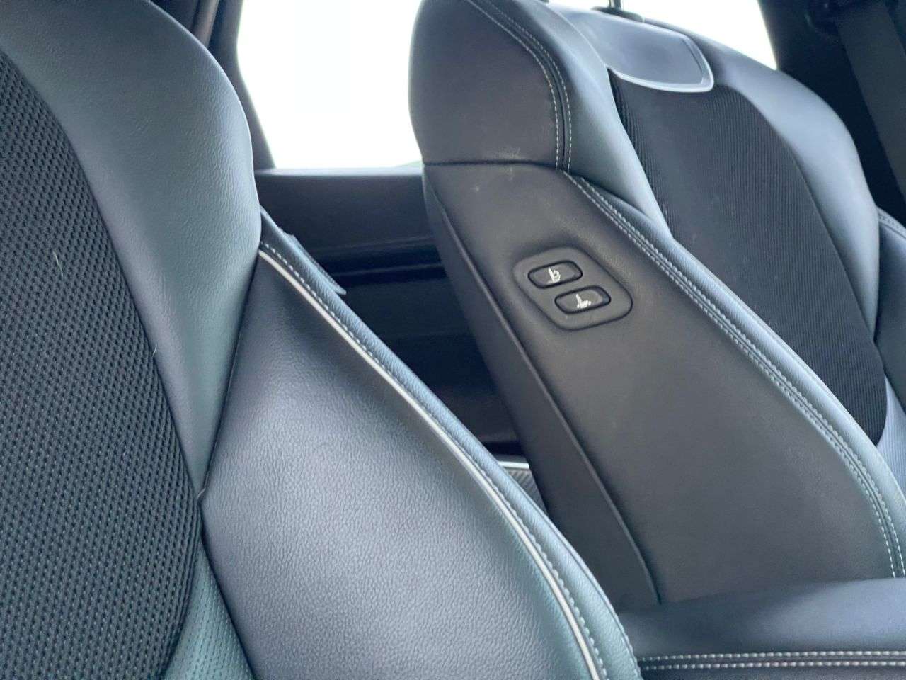 2022 GENESIS GV70 2022 GENESIS GV70