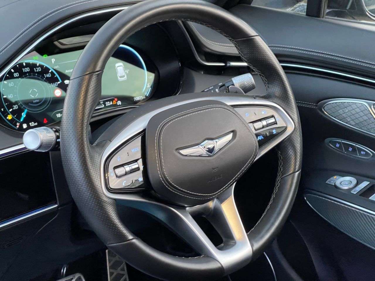 2022 GENESIS GV70 2022 GENESIS GV70