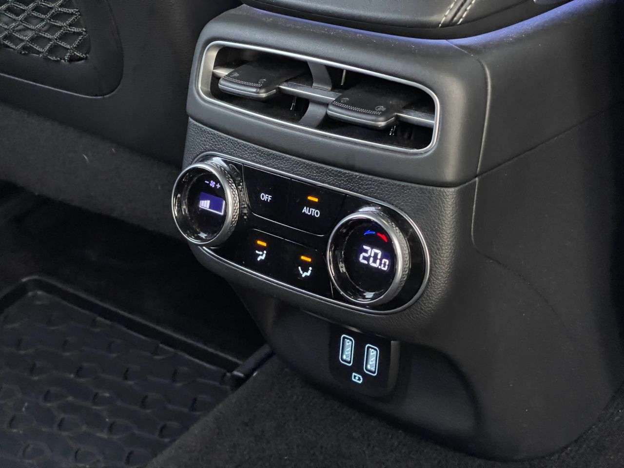 2022 GENESIS GV70 2022 GENESIS GV70