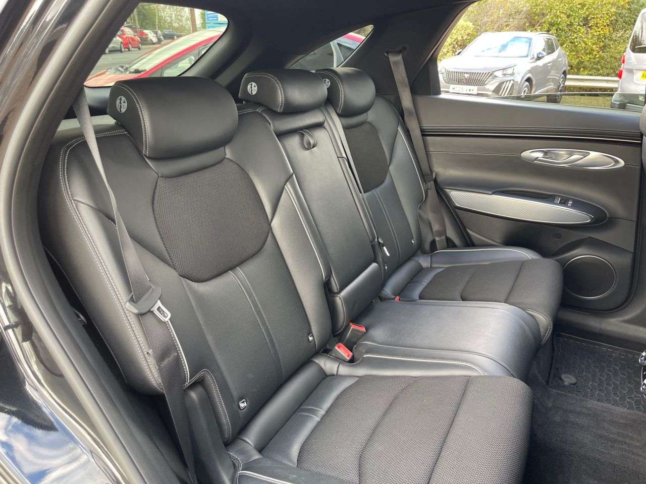 2022 GENESIS GV70 2022 GENESIS GV70