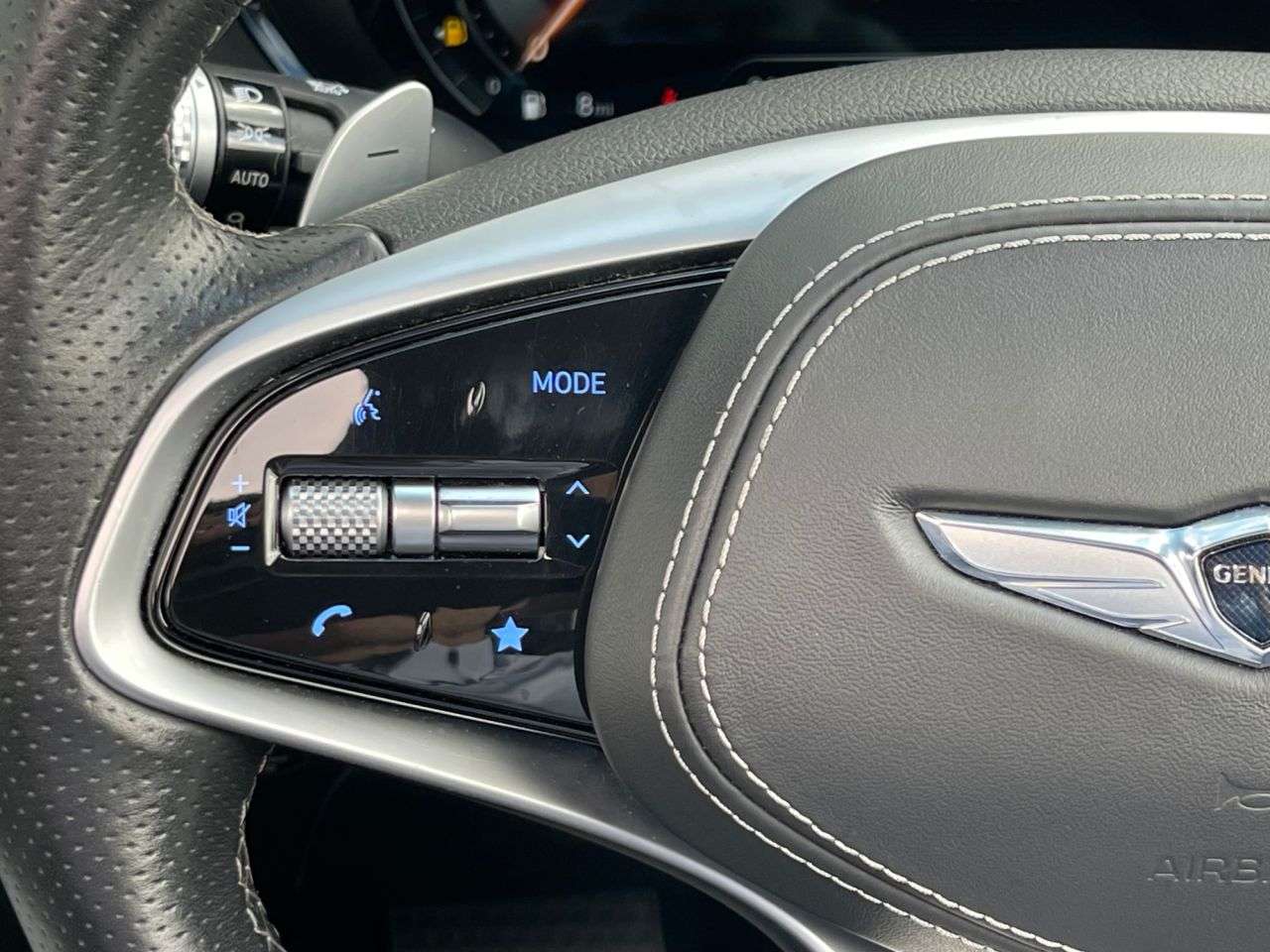 2022 GENESIS GV70 2022 GENESIS GV70