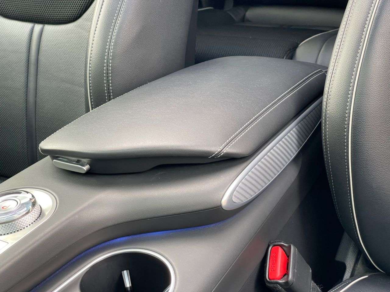2022 GENESIS GV70 2022 GENESIS GV70