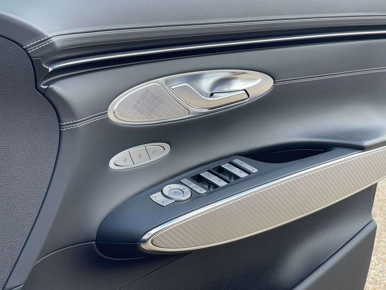 2022 GENESIS GV70 2022 GENESIS GV70