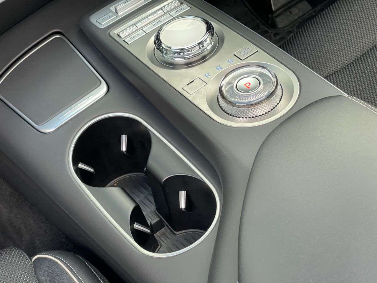 2022 GENESIS GV70 2022 GENESIS GV70