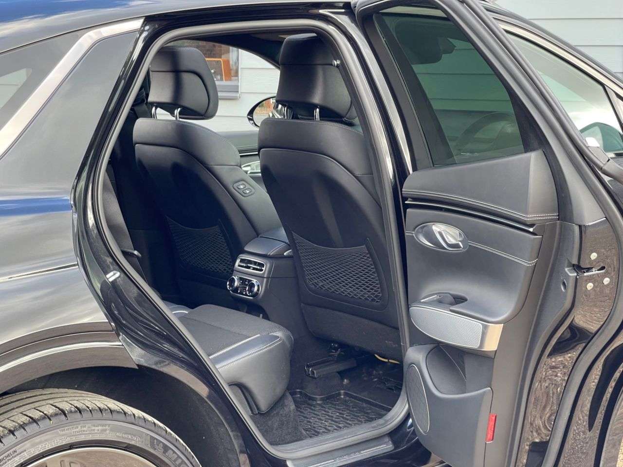 2022 GENESIS GV70 2022 GENESIS GV70
