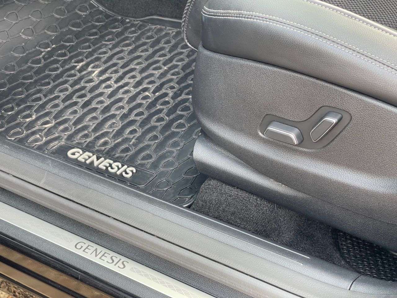 2022 GENESIS GV70 2022 GENESIS GV70