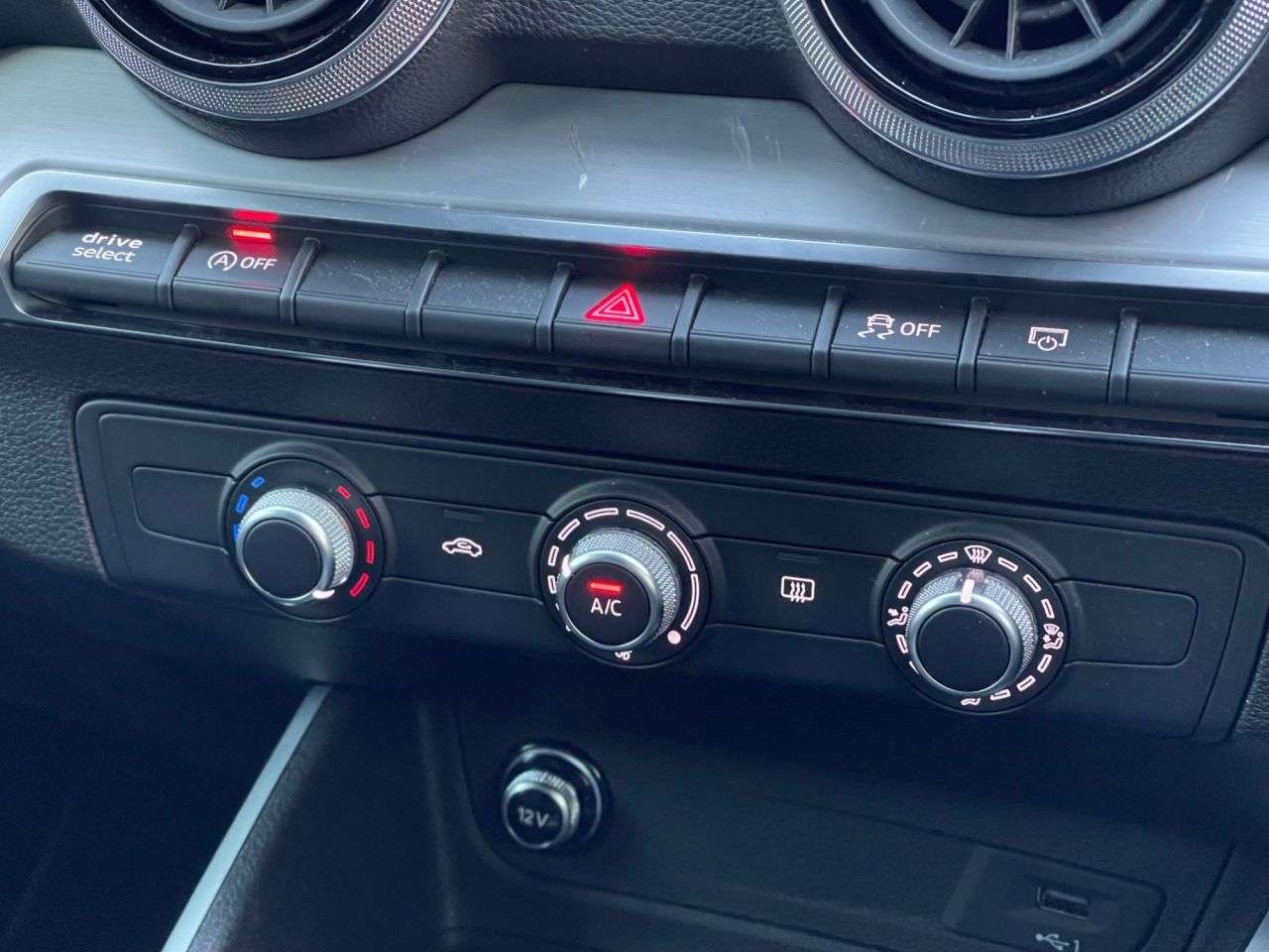 2022 AUDI Q2 2022 AUDI Q2