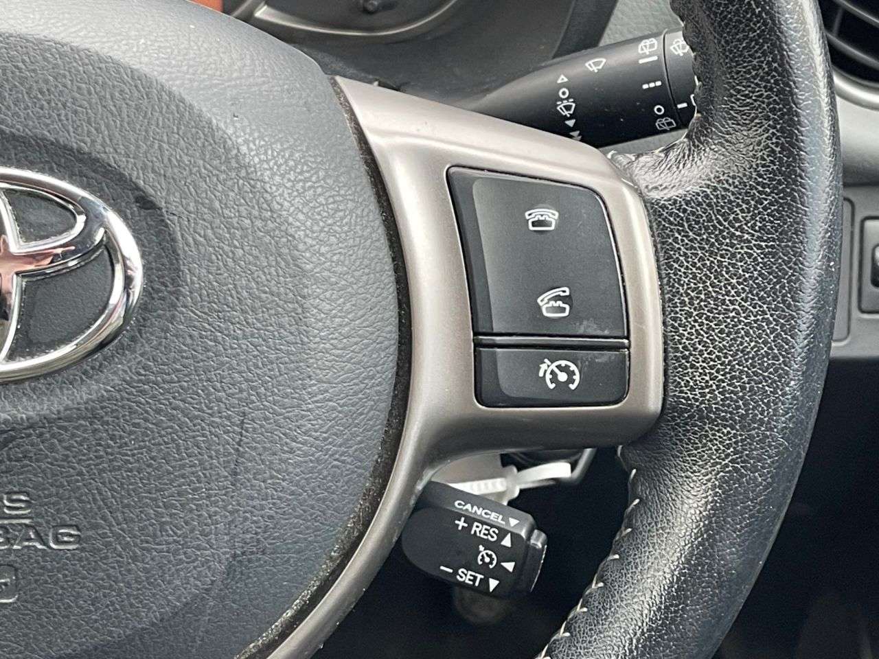 2017 TOYOTA YARIS 2017 TOYOTA YARIS