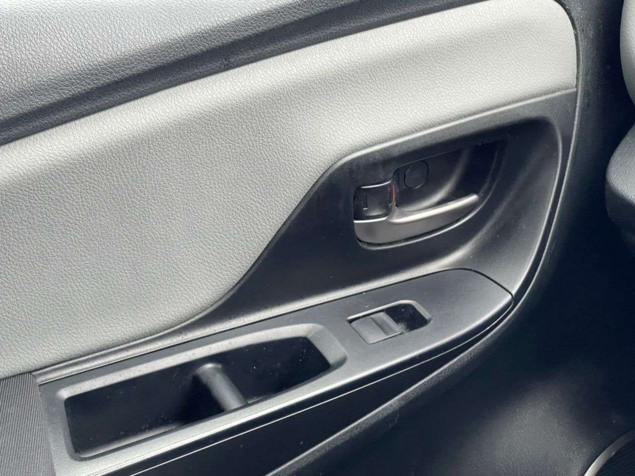 2017 TOYOTA YARIS 2017 TOYOTA YARIS