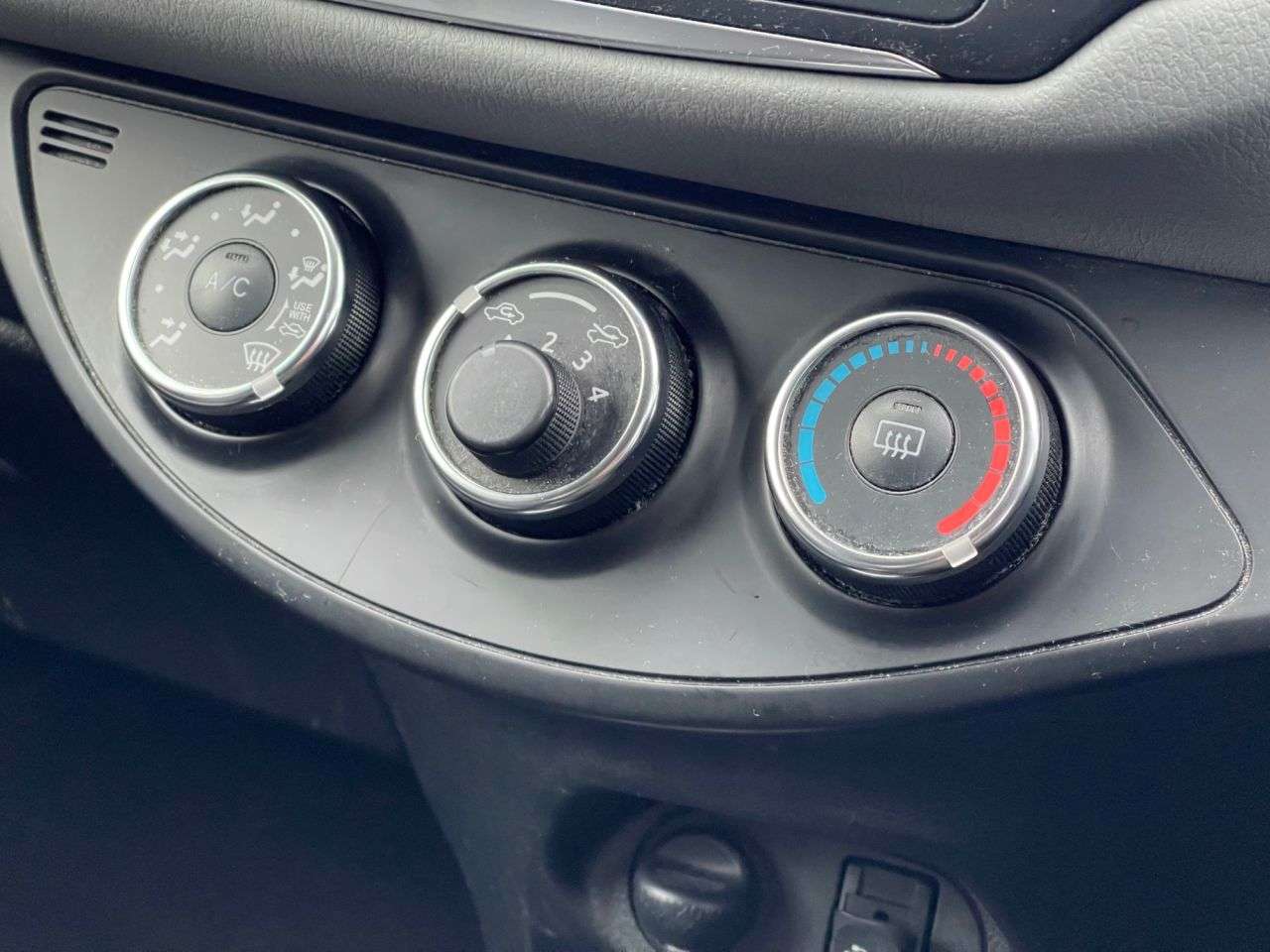 2017 TOYOTA YARIS 2017 TOYOTA YARIS