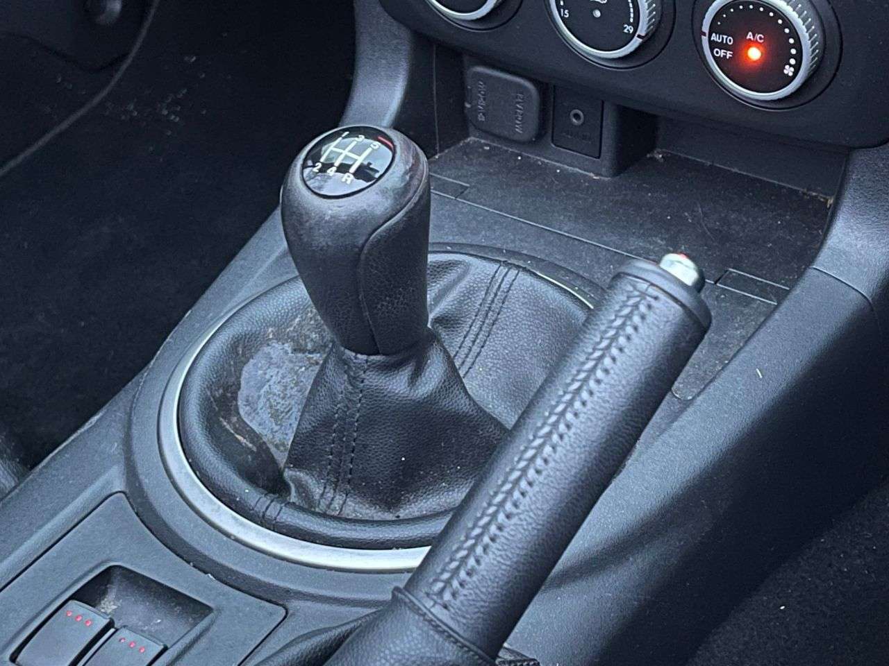 2010 MAZDA MX-5 2010 MAZDA MX-5