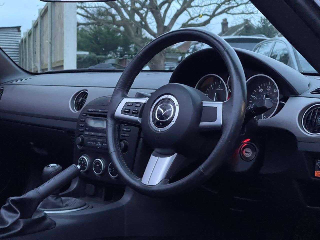 2010 MAZDA MX-5 2010 MAZDA MX-5