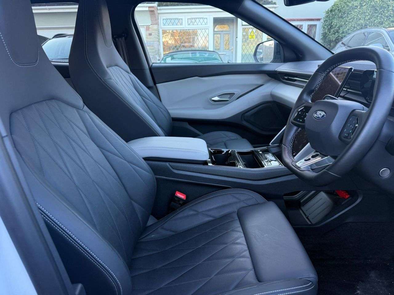 2025 FORD CAPRI 2025 FORD CAPRI