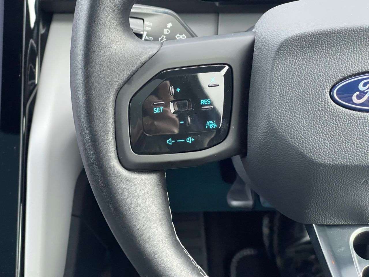 2025 FORD CAPRI 2025 FORD CAPRI