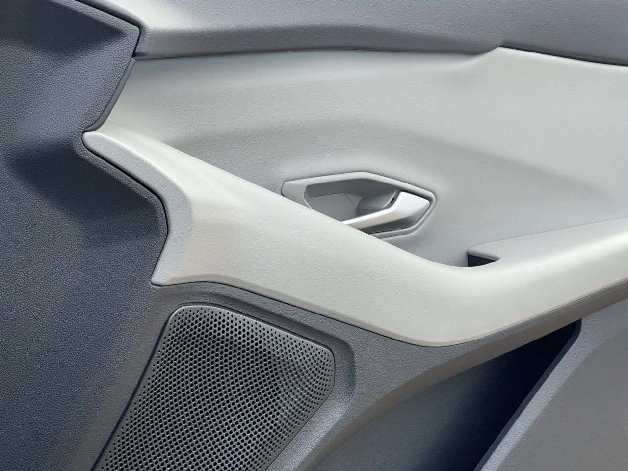 2025 FORD CAPRI 2025 FORD CAPRI