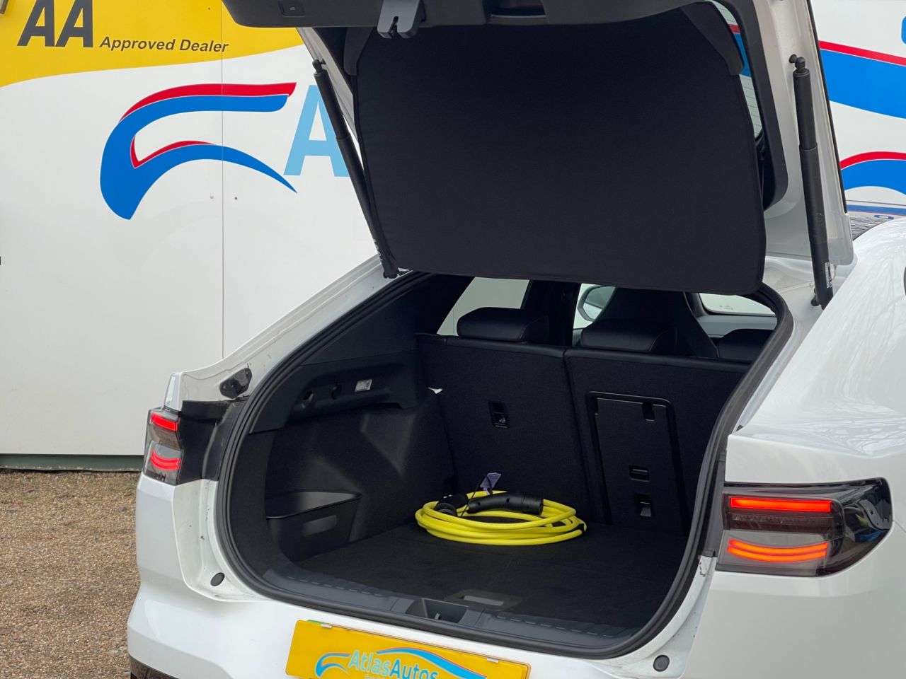 2025 FORD CAPRI 2025 FORD CAPRI