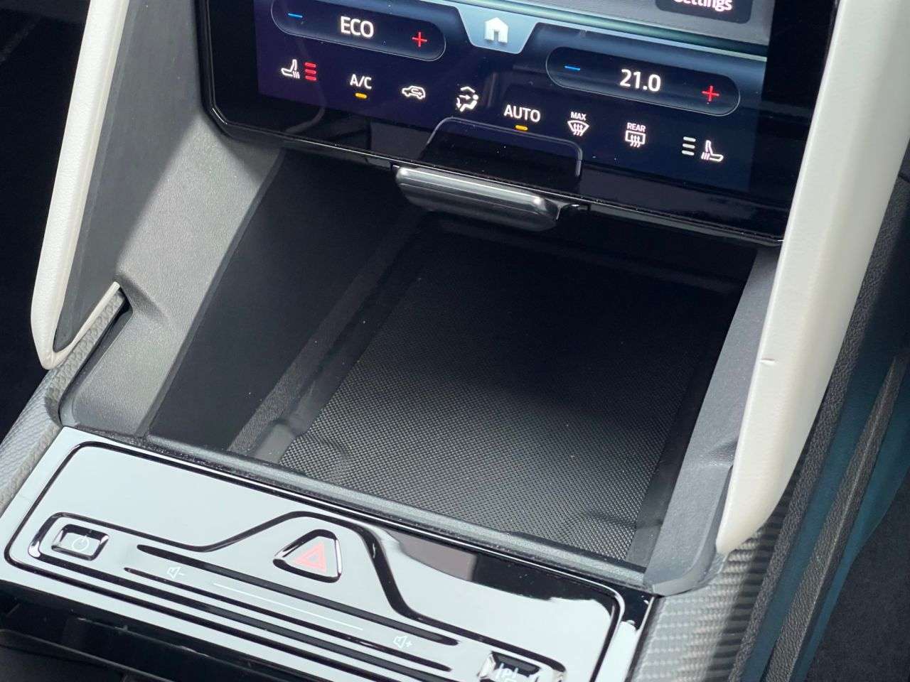 2025 FORD CAPRI 2025 FORD CAPRI