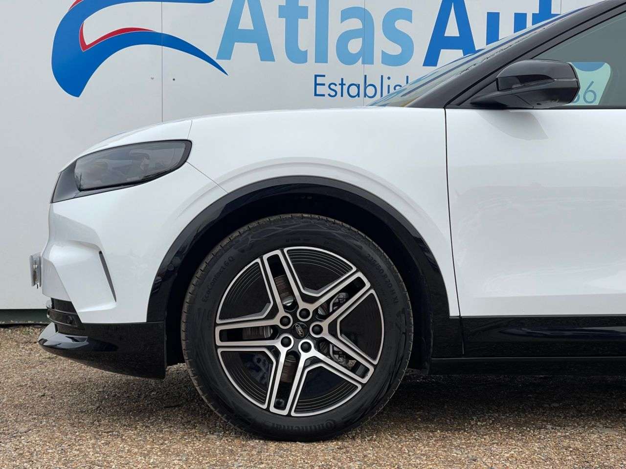 2025 FORD CAPRI 2025 FORD CAPRI