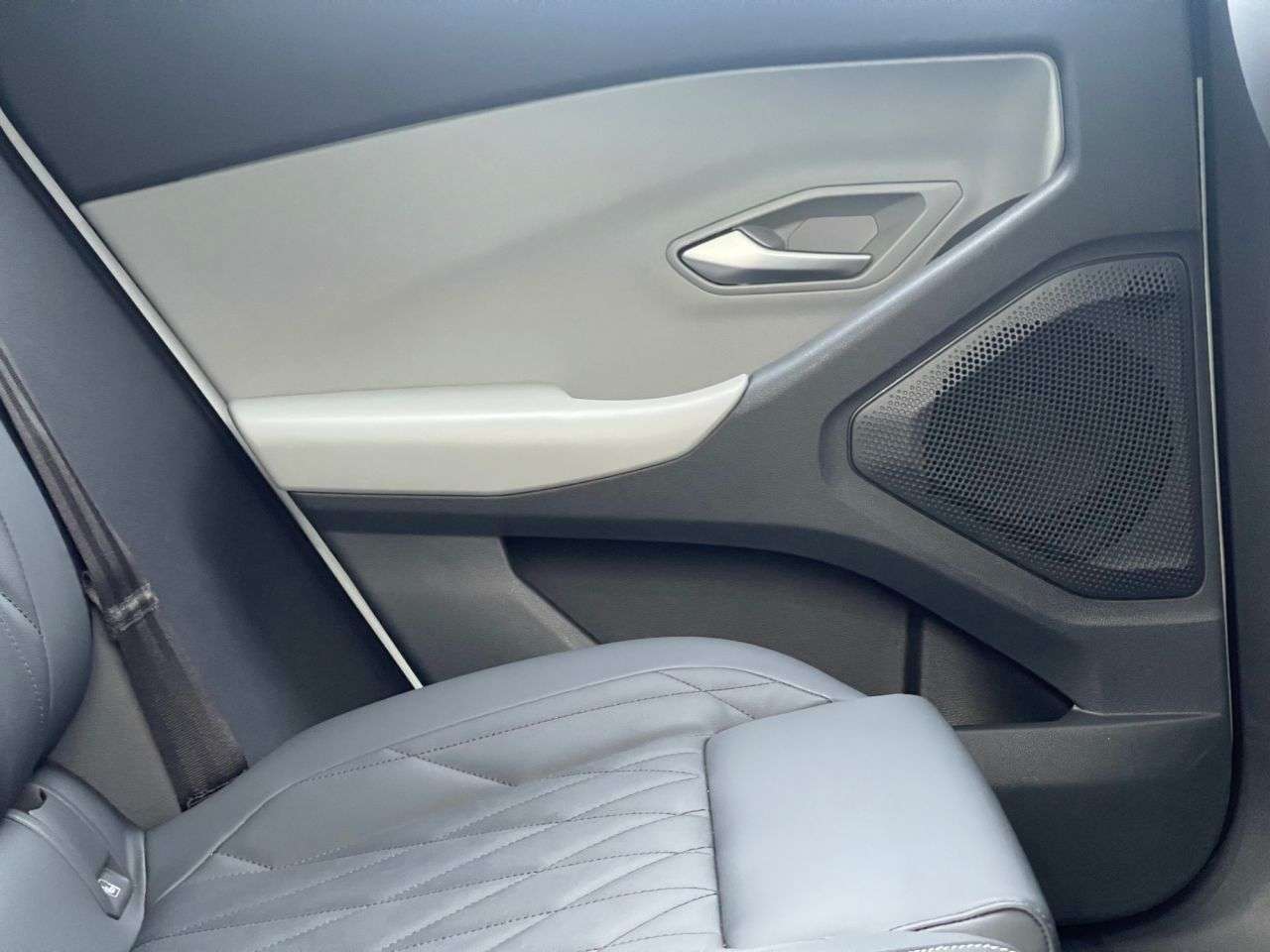 2025 FORD CAPRI 2025 FORD CAPRI