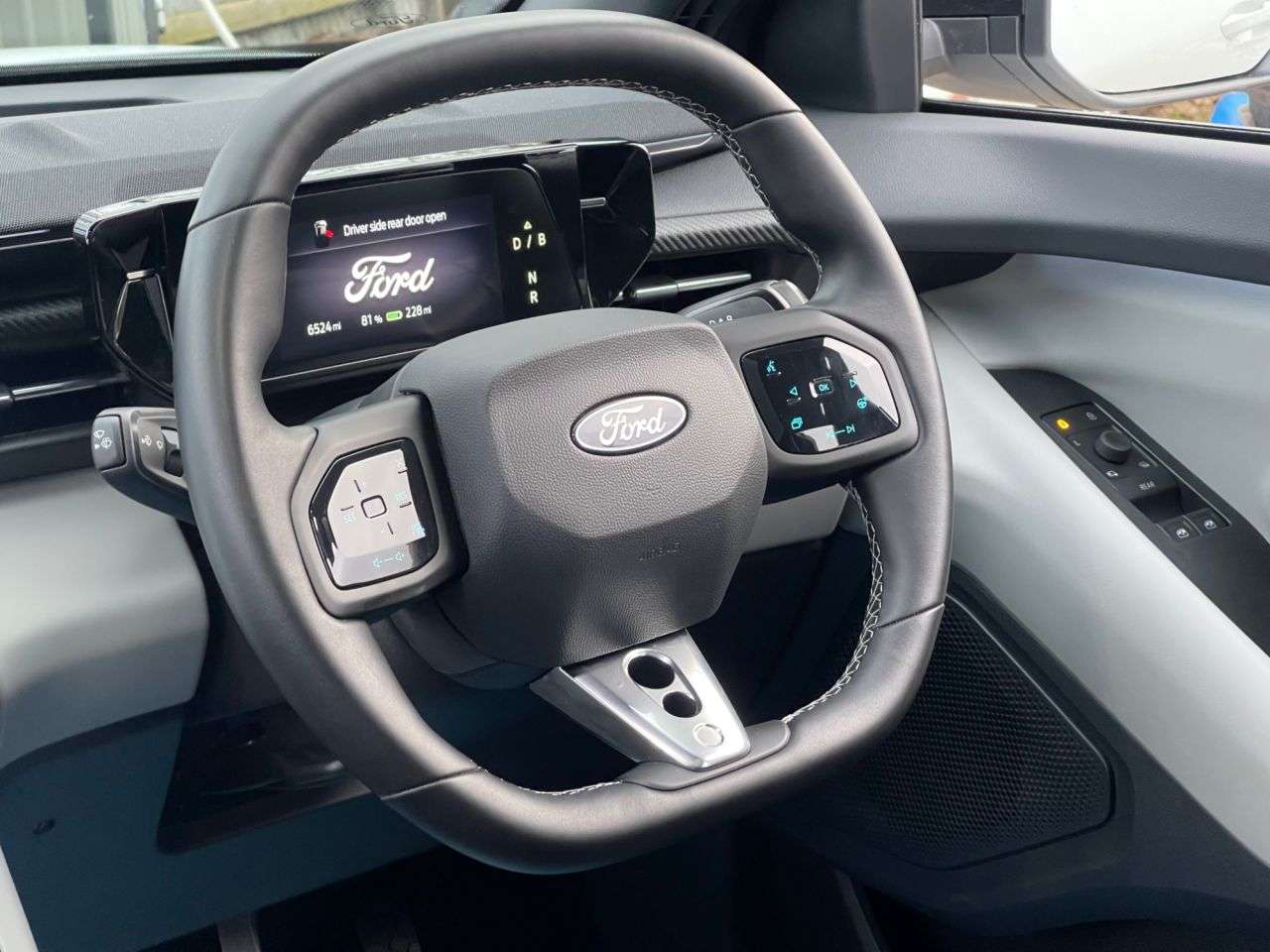 2025 FORD CAPRI 2025 FORD CAPRI