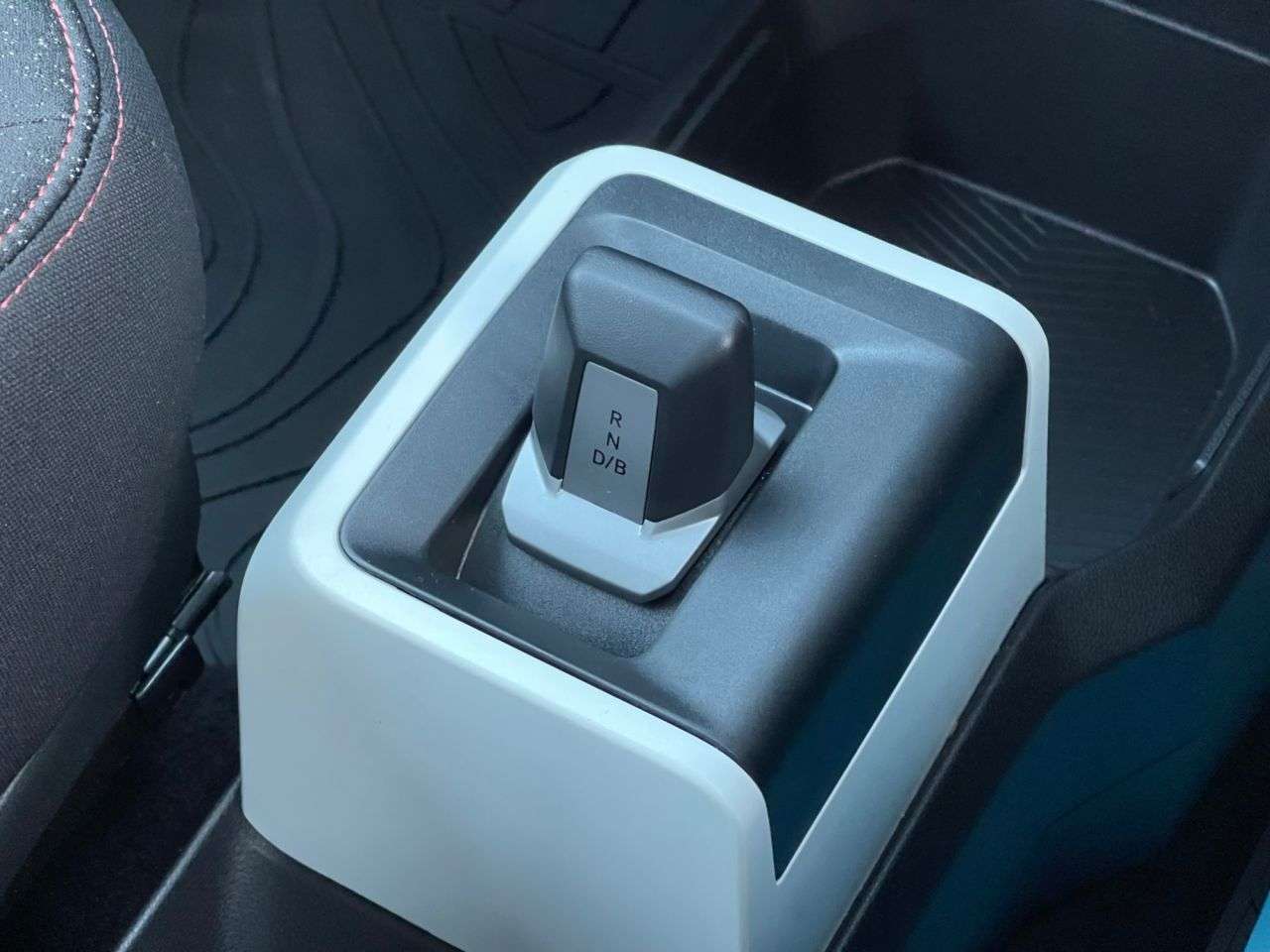 A 2025 DACIA SPRING 65 26.8kWh Expression Hatchback 5dr Electric Auto (65 ps) 569 MILES, 1 HOUR A 2025 DACIA SPRING 65 26.8kWh Expression Hatchback 5dr Electric Auto (65 ps) 569 MILES, 1 HOUR