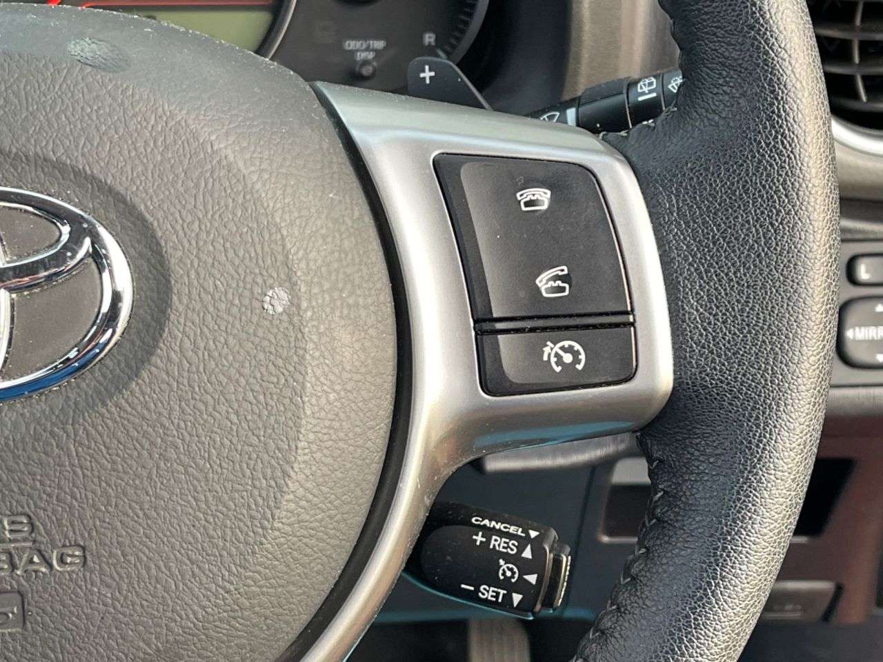 2014 TOYOTA YARIS 2014 TOYOTA YARIS