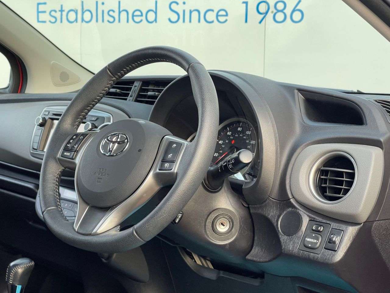 2014 TOYOTA YARIS 2014 TOYOTA YARIS