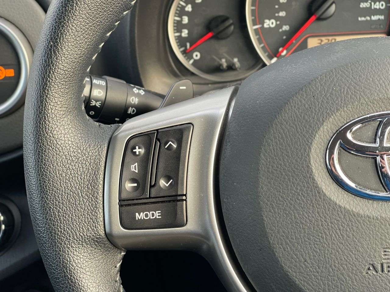 2014 TOYOTA YARIS 2014 TOYOTA YARIS