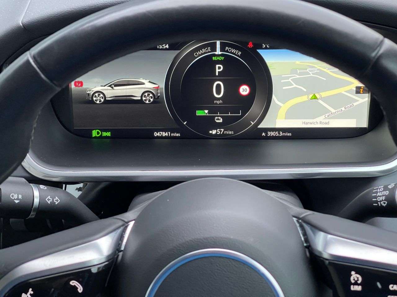 A 2019 JAGUAR I-PACE 400 90kWh SE SUV 5dr Electric Auto 4WD (400 ps) VIRTUAL DASH, HEATED LEATHE A 2019 JAGUAR I-PACE 400 90kWh SE SUV 5dr Electric Auto 4WD (400 ps) VIRTUAL DASH, HEATED LEATHE