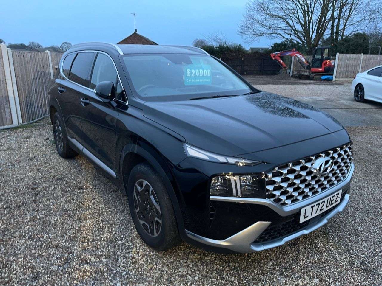 A 2022 HYUNDAI SANTA FE 1.6 h T-GDi Premium SUV 5dr Petrol Hybrid Auto Euro 6 (s/s) (230 ps) FSH, S A 2022 HYUNDAI SANTA FE 1.6 h T-GDi Premium SUV 5dr Petrol Hybrid Auto Euro 6 (s/s) (230 ps) FSH, S