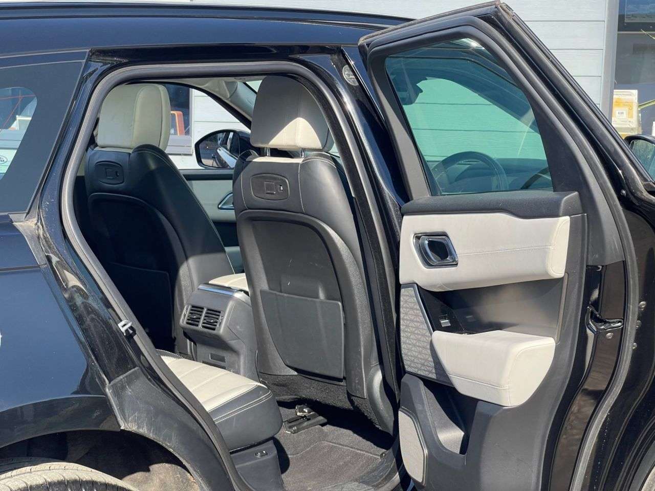 2021 LAND ROVER RANGE ROVER VELAR 2021 LAND ROVER RANGE ROVER VELAR