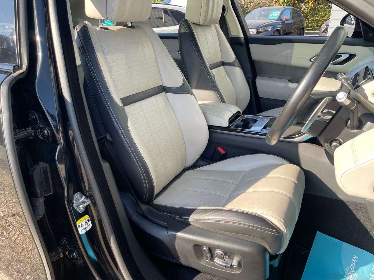 2021 LAND ROVER RANGE ROVER VELAR 2021 LAND ROVER RANGE ROVER VELAR
