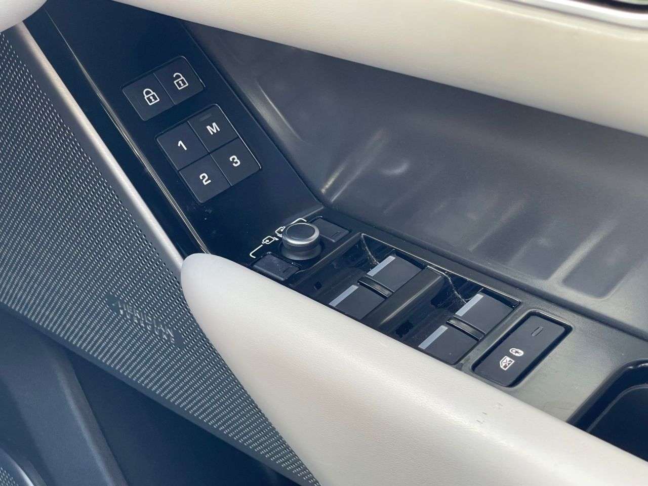 2021 LAND ROVER RANGE ROVER VELAR 2021 LAND ROVER RANGE ROVER VELAR