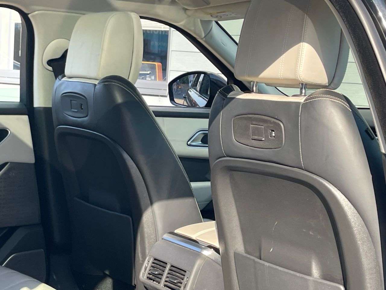 2021 LAND ROVER RANGE ROVER VELAR 2021 LAND ROVER RANGE ROVER VELAR