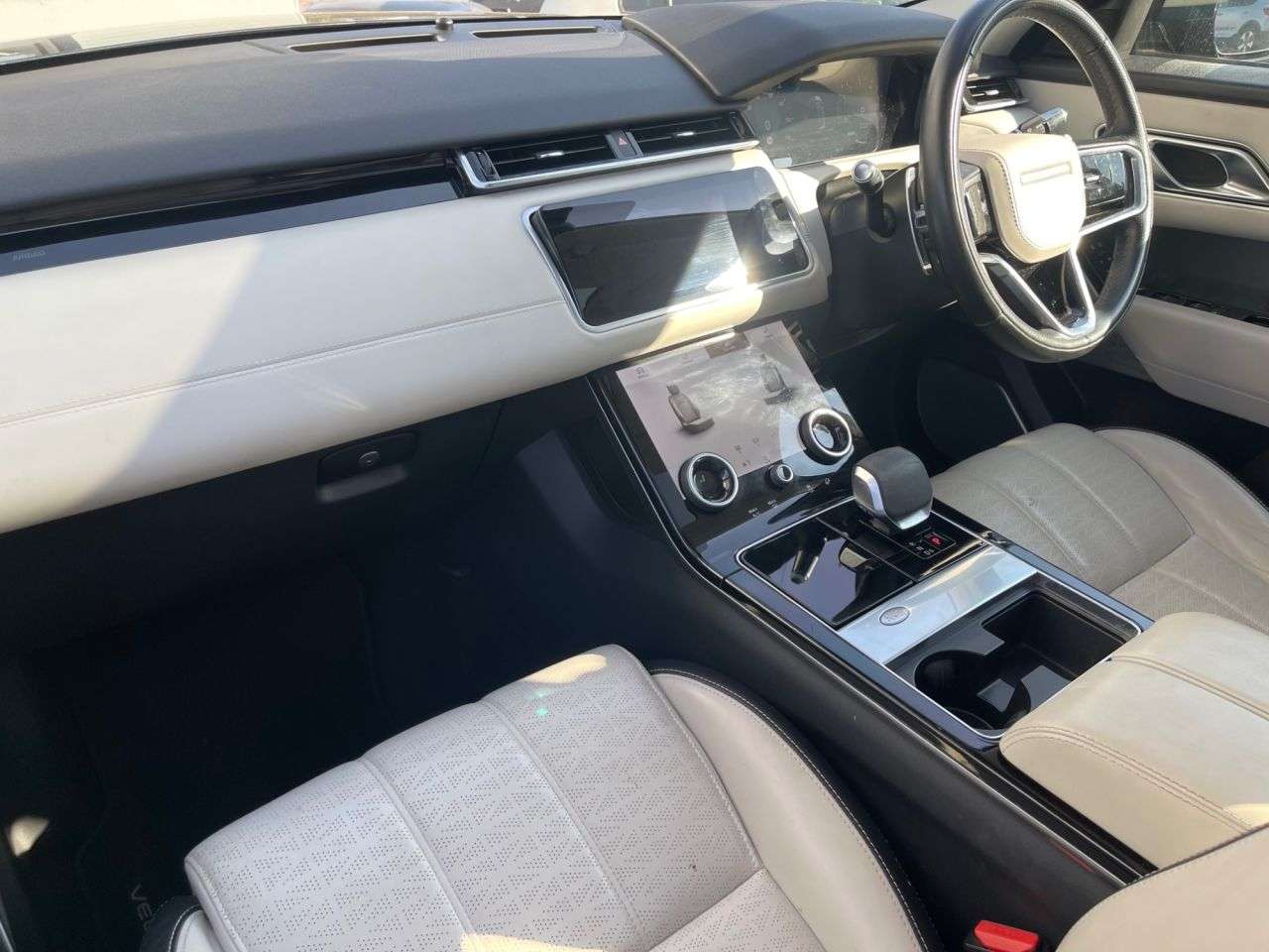 2021 LAND ROVER RANGE ROVER VELAR 2021 LAND ROVER RANGE ROVER VELAR