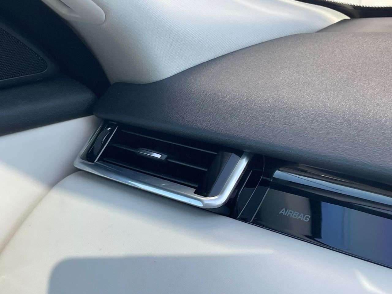 2021 LAND ROVER RANGE ROVER VELAR 2021 LAND ROVER RANGE ROVER VELAR